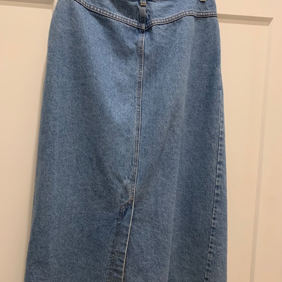 Vintage denim button up maxi skirt - Picture 3 of 4